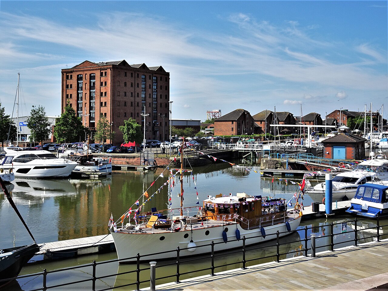 Hull Marina waterfront